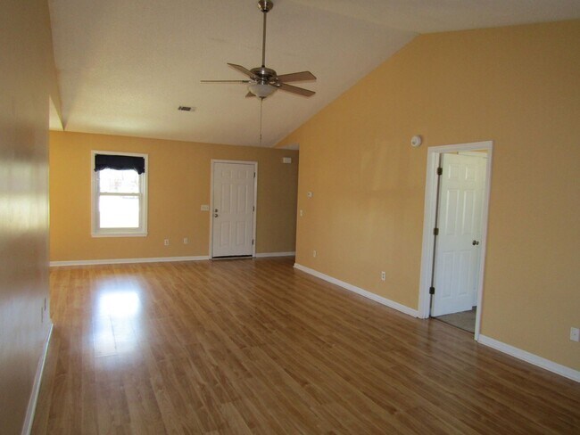 Foto del edificio - 1201 Desert Storm Dr