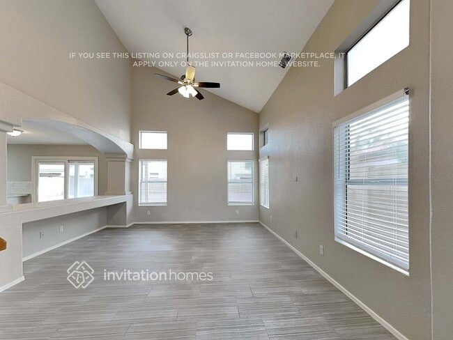 Building Photo - 1339 E Park Ave