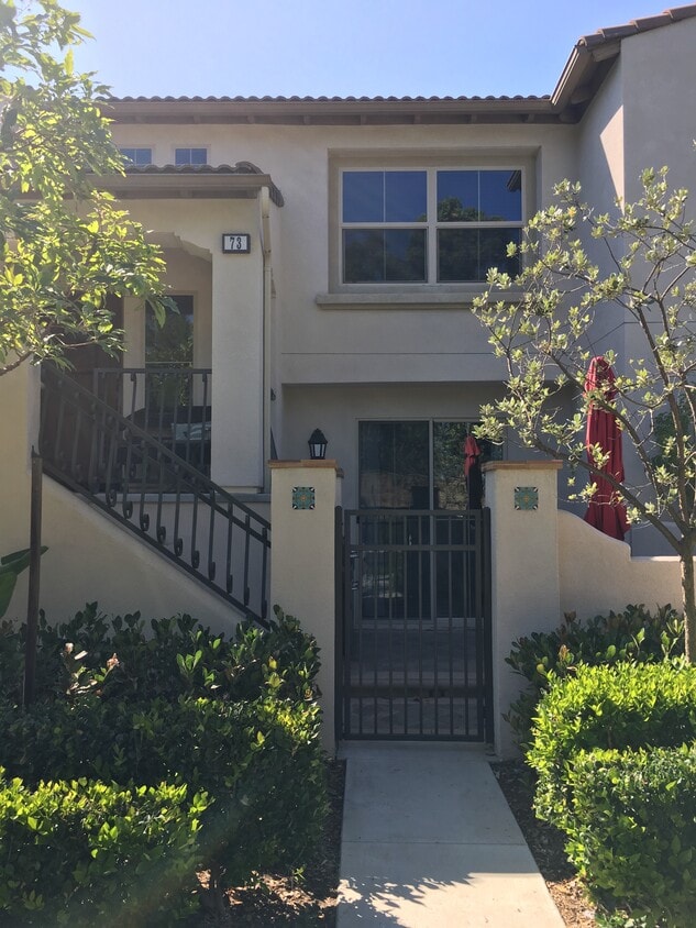73 Courant, Irvine, CA 92618 Townhome Rentals in Irvine CA