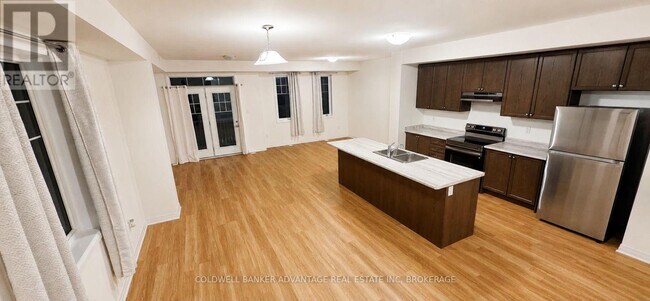 Building Photo - 11 Gunnel Rd