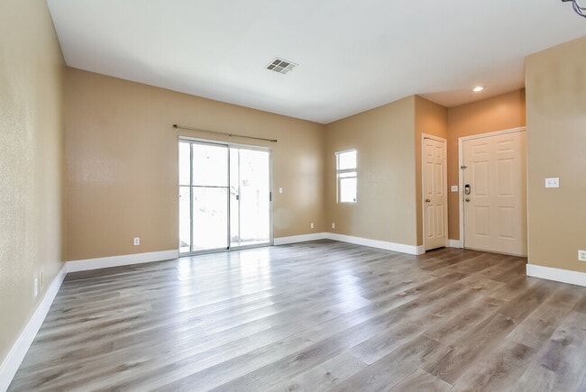 Building Photo - 1449 Morro Creek St