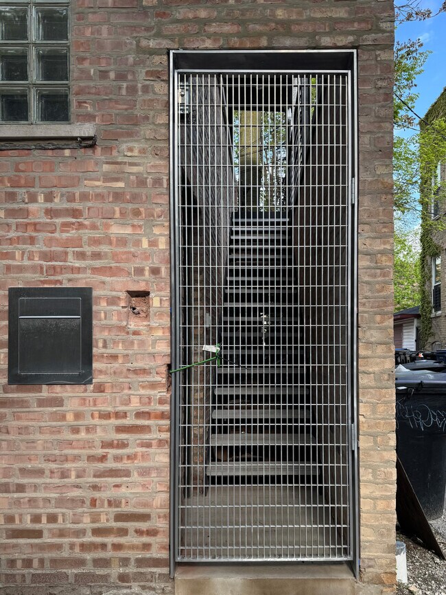 Foto del edificio - 2159 W Evergreen Ave