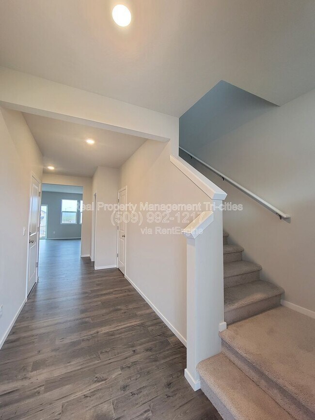 Building Photo - 7752 Ranchland Ln