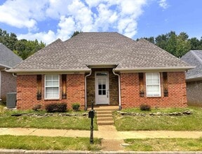 Building Photo - 10228 Morning Hill Dr