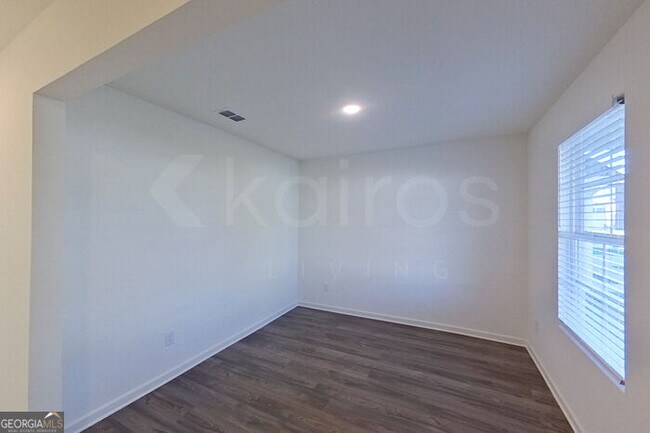 Building Photo - 108 Flat Rock Ml Trl
