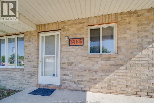Building Photo - 1465 Foster Ave
