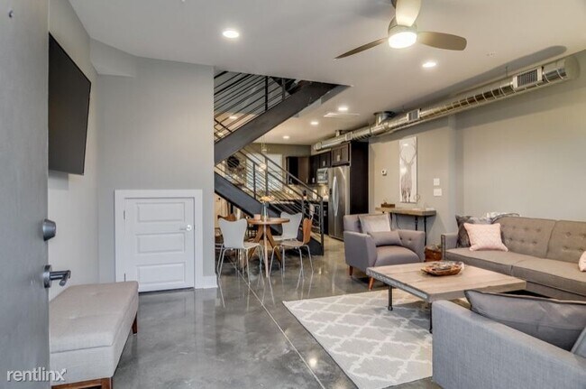 Building Photo - 2 br, 2.5 bath Condo - 1023 Dickerson Pike