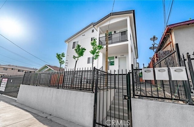Foto del edificio - 3743 Lanfranco St
