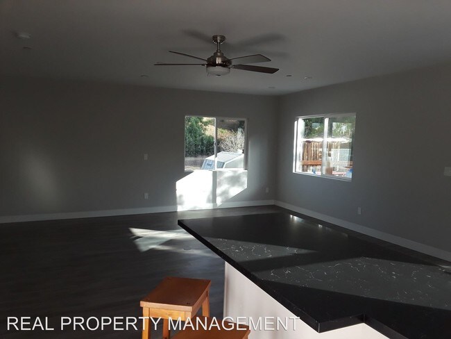 Building Photo - 2035 Claudan Rd