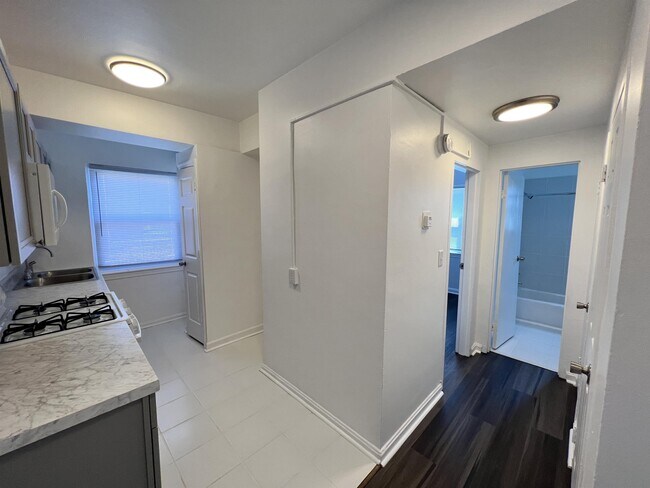 Foto del edificio - 1120 46th St NE