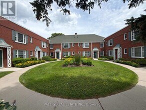 Building Photo - 1327 Bayview Ave