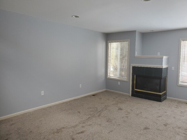 Foto del edificio - 5375 Pine Needle Dr