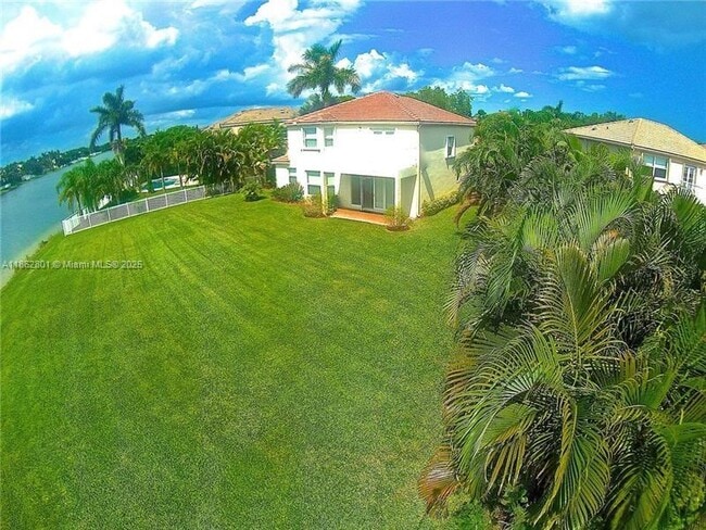 Foto del edificio - 5084 SW 164th Ave
