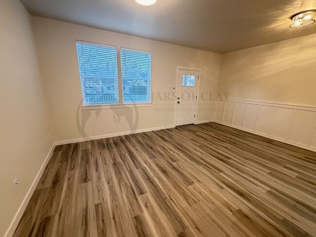 Foto del edificio - BRAND NEW & $750 OFF! Be the First to Live in this Luxury West Salem Home with Quartz Counters & AC!