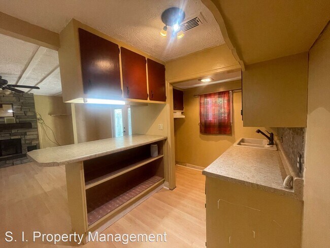 Building Photo - 2 br, 1 bath House - 108 Stockton