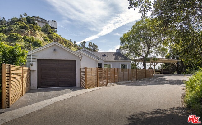 Foto del edificio - 2370 San Marco Dr