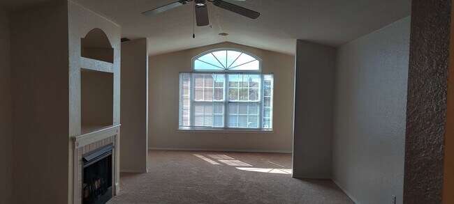 Building Photo - Grand Reserve - 3343-0735