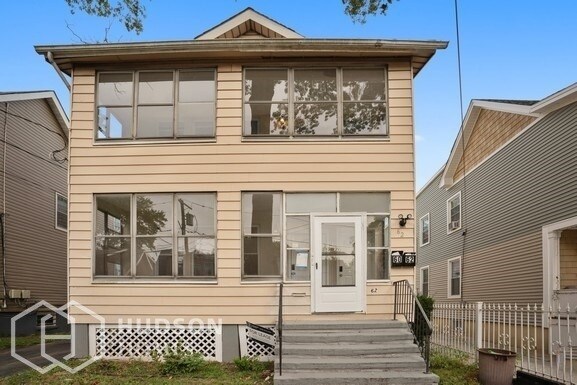 Primary Photo - 60 Sheridan St