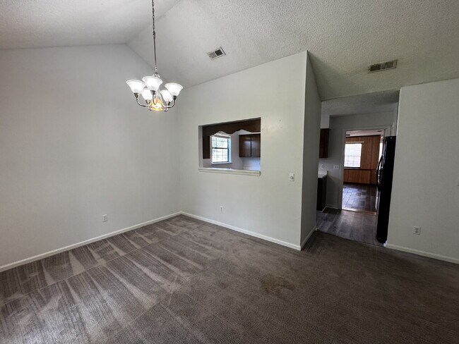 Building Photo - House for Rent