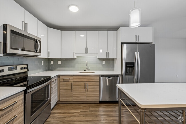 Ellsworth 2BR, 2BA - 1,140SF - Kitchen - One Nineteen on Main
