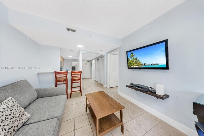 Foto del edificio - 2951 S Bayshore Dr
