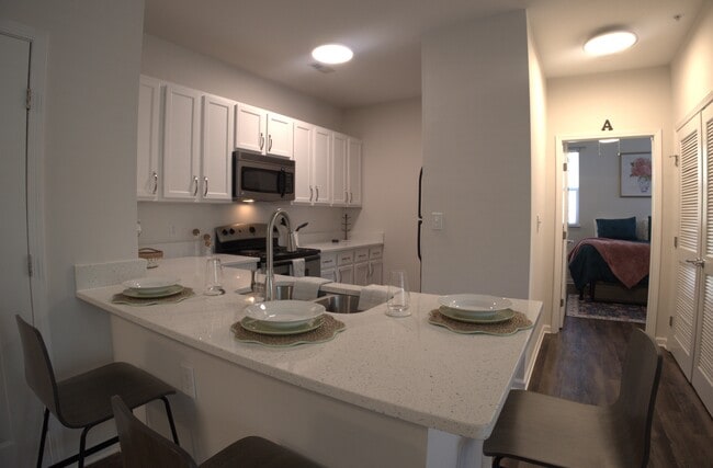Building Photo - Walden Station Apts