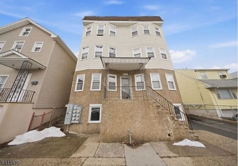 Photo - 437 Elm Street Unit 1L