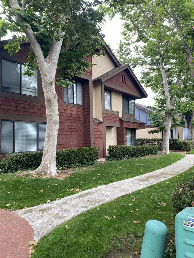 outside - 8393 Summerdale Rd