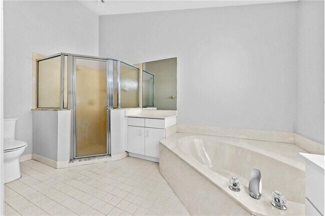 Foto del edificio - 14066 Glenlyon Ct