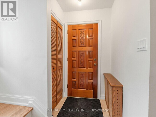 Photo du bâtiment - 178 Bogert Ave