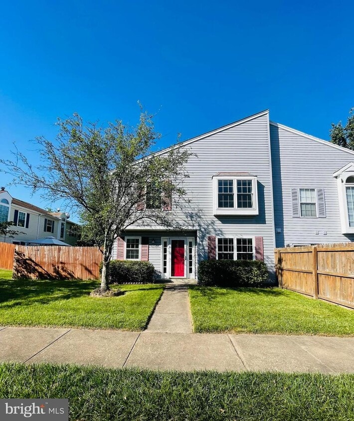 6107 Hoskins Hollow Cir, Centreville, VA 20121 Townhome Rentals in