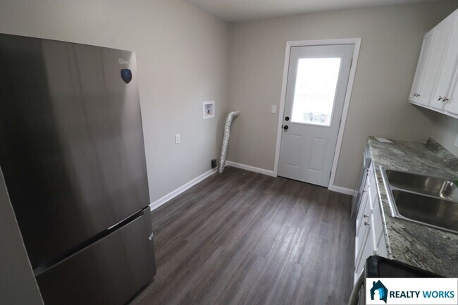 Foto del edificio - 827 N 29th St