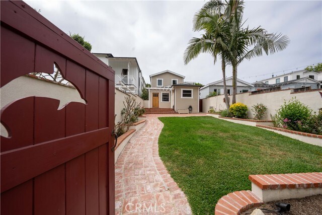 Foto del edificio - 732 Rosecrans Ave