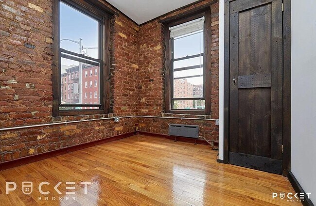 Foto del edificio - 441 E 12th St