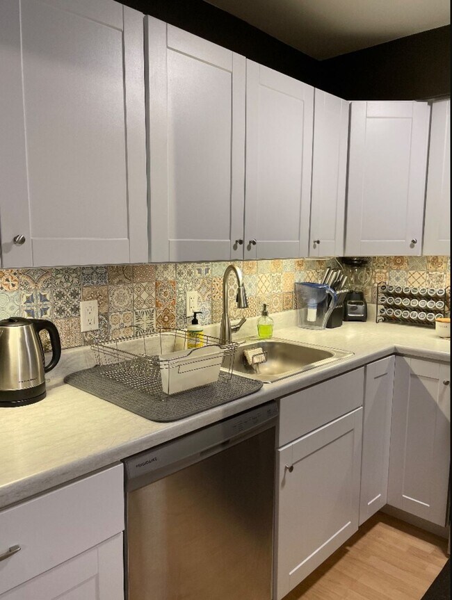 Foto del edificio - 5300 E Cherry Creek South Dr