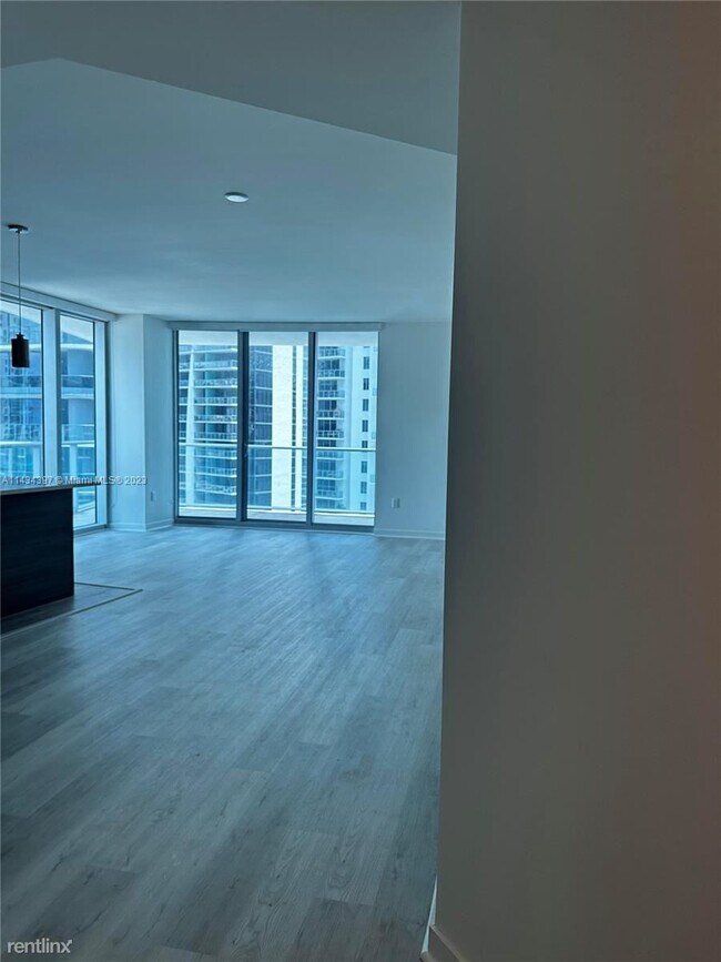 Foto del edificio - 2 br, 2 bath Condo - 1100 S Miami Ave Apt ...