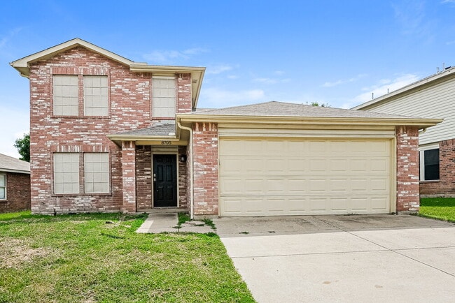 Building Photo - 8705 Stonebriar Ln