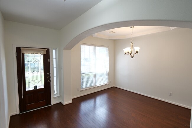 Foto del edificio - 6119 Lakenshire Falls Ln