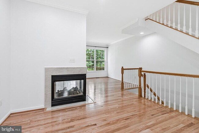 Building Photo - 6490 Tayack Pl