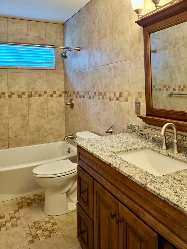 Foto del edificio - 12155 Norman Ln