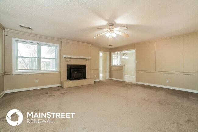 Foto del edificio - 6685 Blackthorn Dr