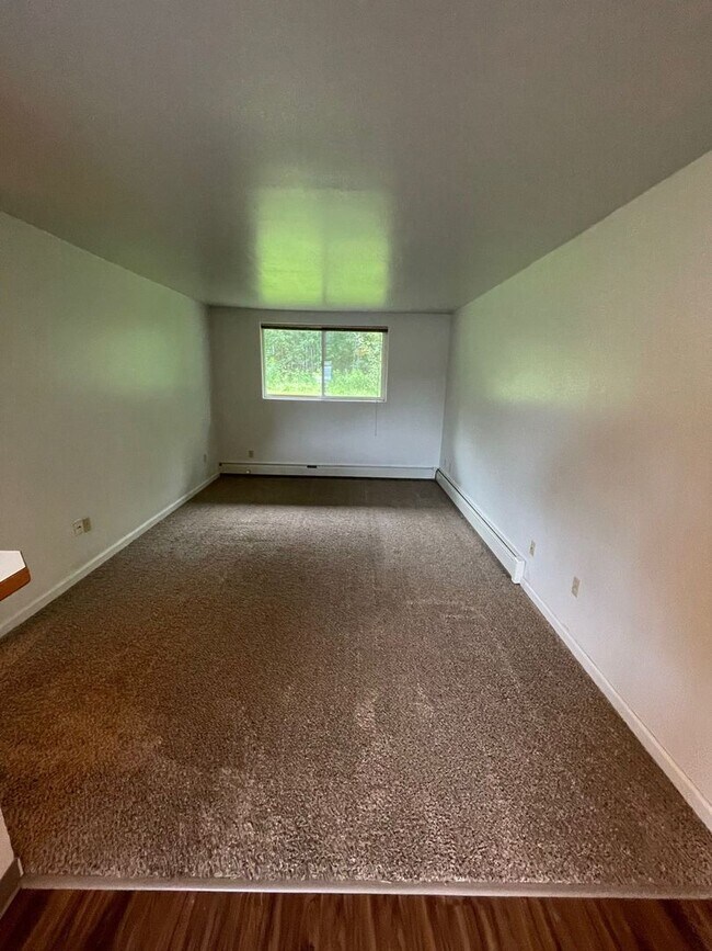 Building Photo - 1 Bedroom 1 Bathroom unit located in Wasilla!