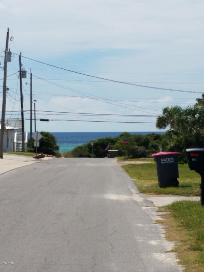 Foto del edificio - 113 Placido Pl