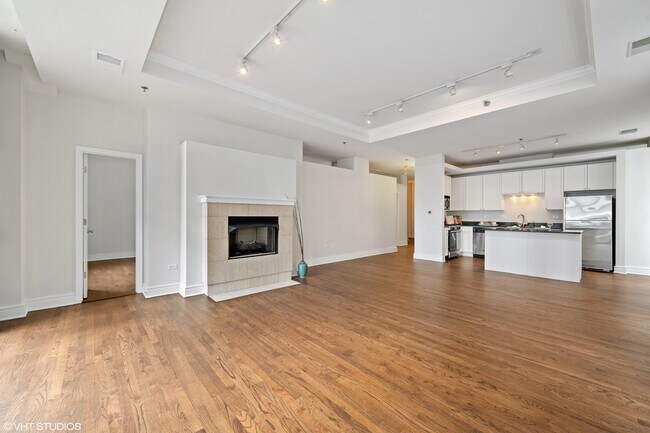 Main Living Area - 212 W Washington St