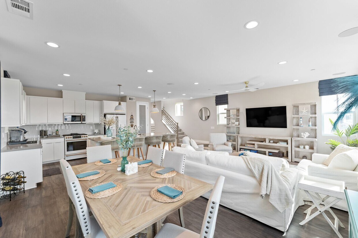 1028 Harbor Blvd Unit 1028, Oxnard, CA 93035 Condo for Rent in Oxnard, CA