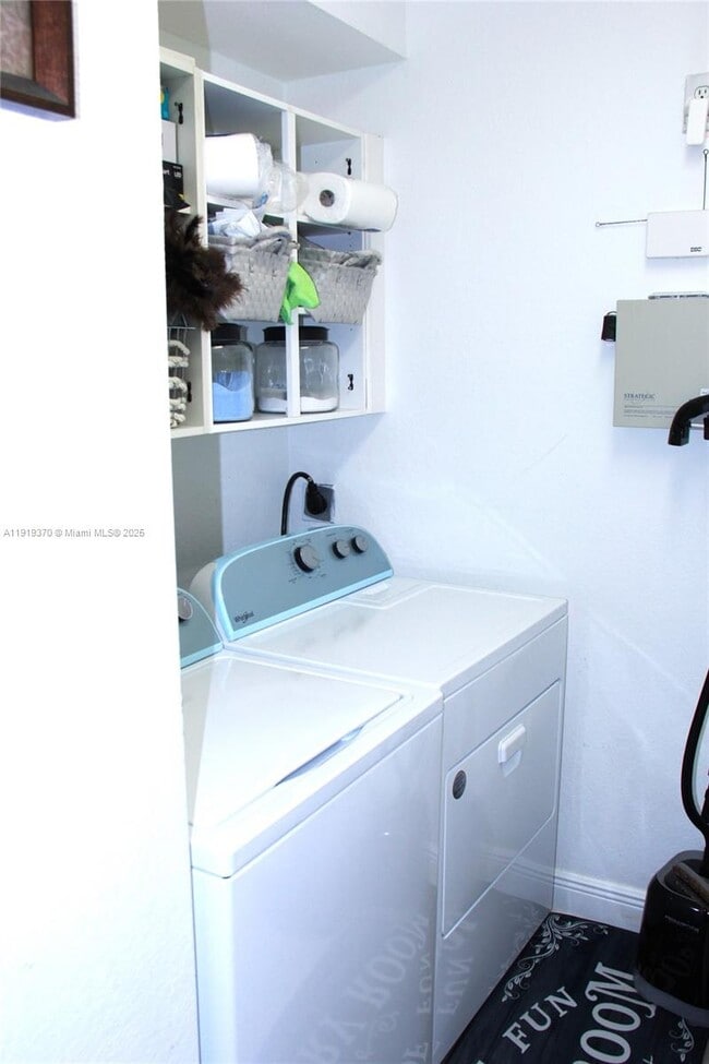 Foto del edificio - 10720 NW 66th St