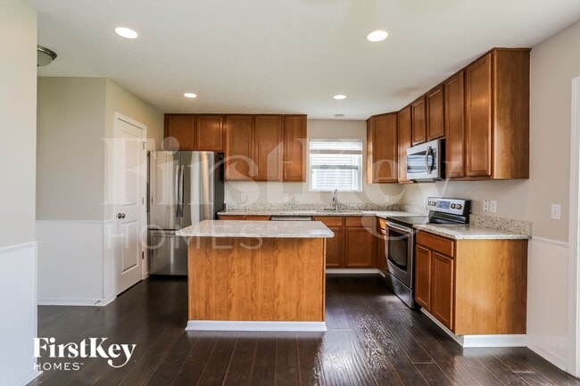 Building Photo - 194 Silver Maple Dr
