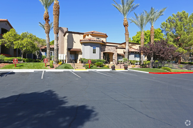 Leasing Office and Clubhouse - Mariner At South Shores