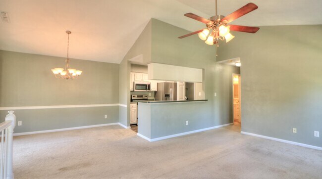 Building Photo - 504 Willow Green Ct