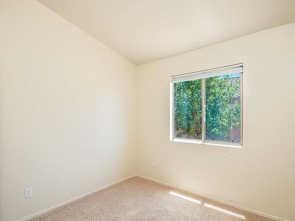 Building Photo - 2416 N Creek Vista Dr